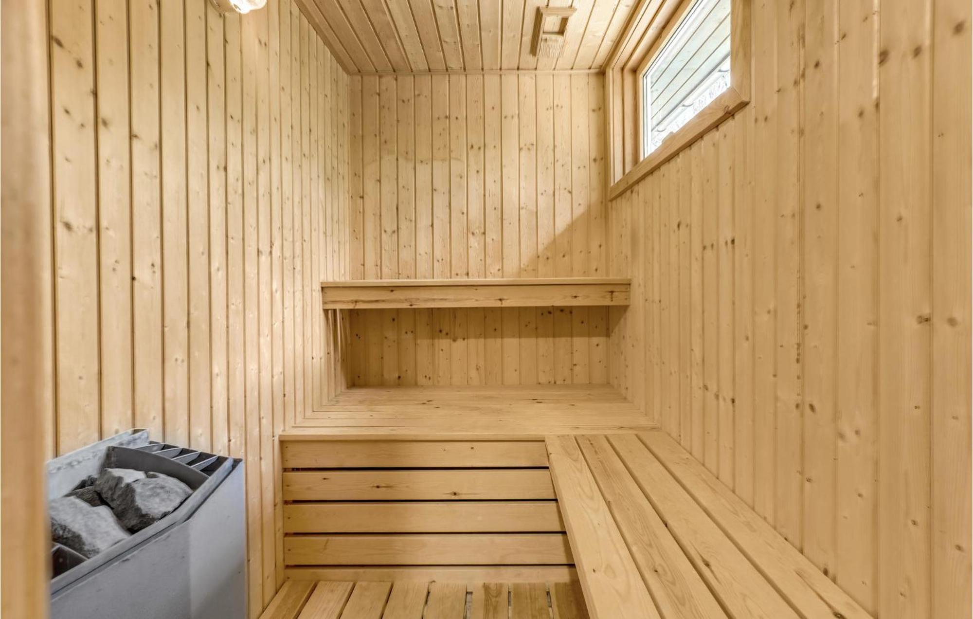 Lovely Home In Nexo With Kitchen 외부 사진